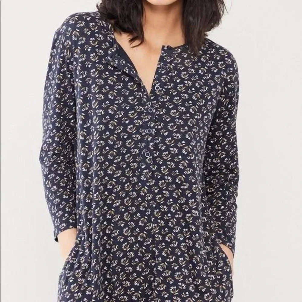THE GREAT. The Henley Sleep Romper Navy Apron Floral‎ Size 1 Small NWT